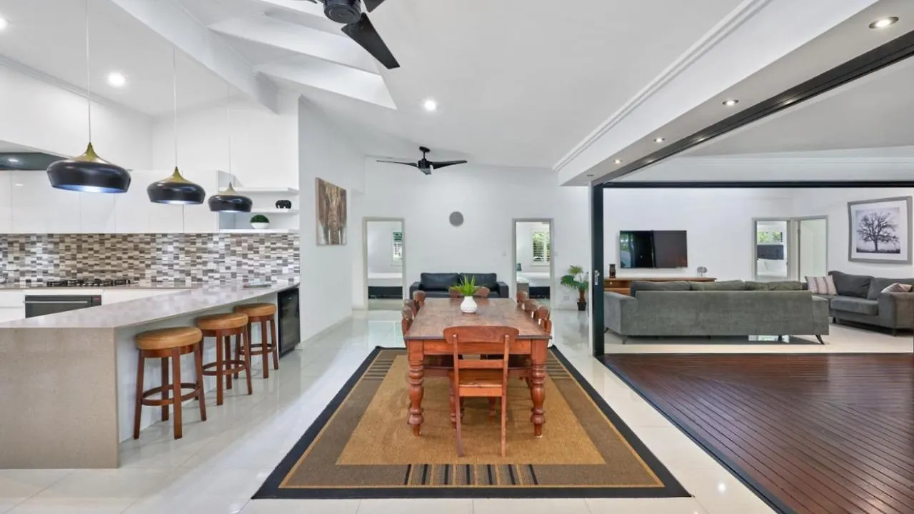Show Stopper Villa Kewarra Beach
